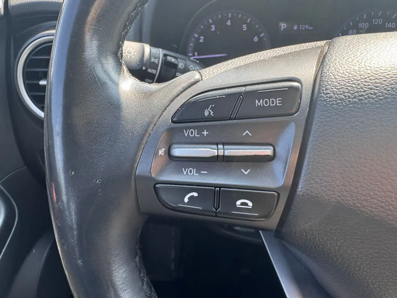 Hyundai KONA снимка Hyundai KONA