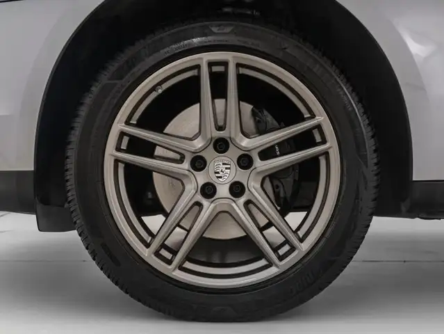 Porsche Macan view 9