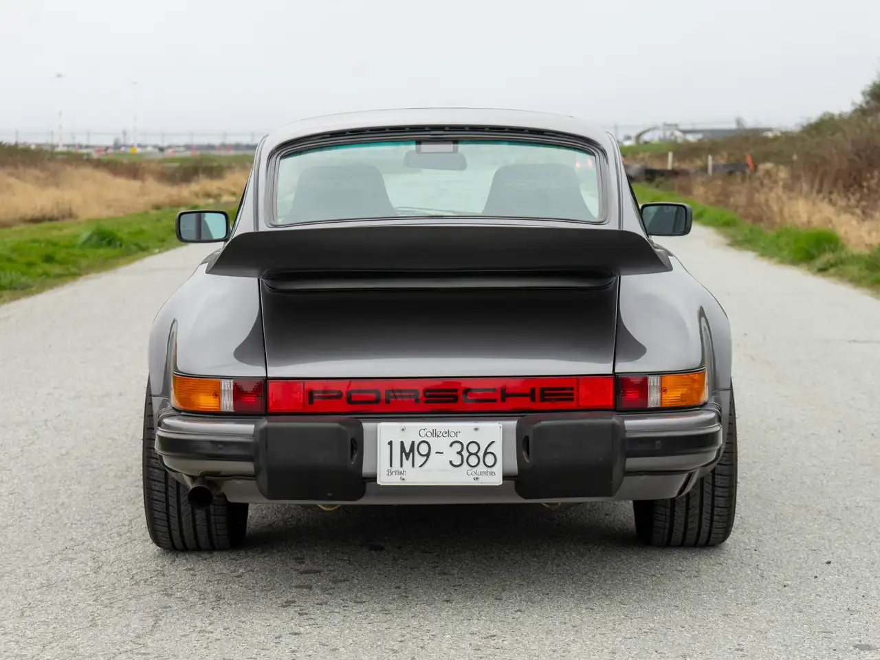 Porsche 911 снимка Porsche 911