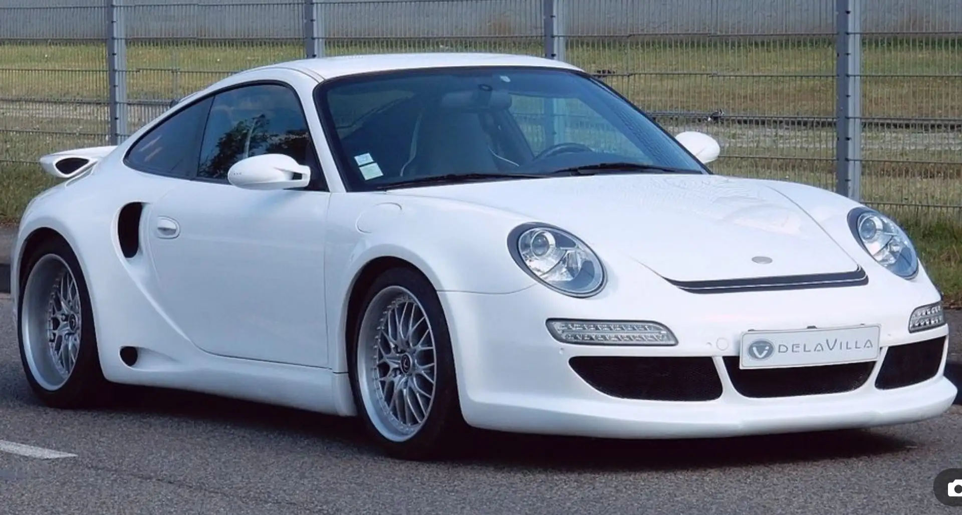 Porsche 911 3.6i Turbo - 2