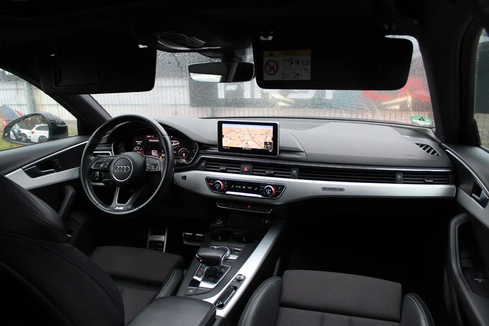 Audi A4 Avant 2.0 TDI Quattro S-Line|PANO|AHK|VIRTUAL Schwarz - 2