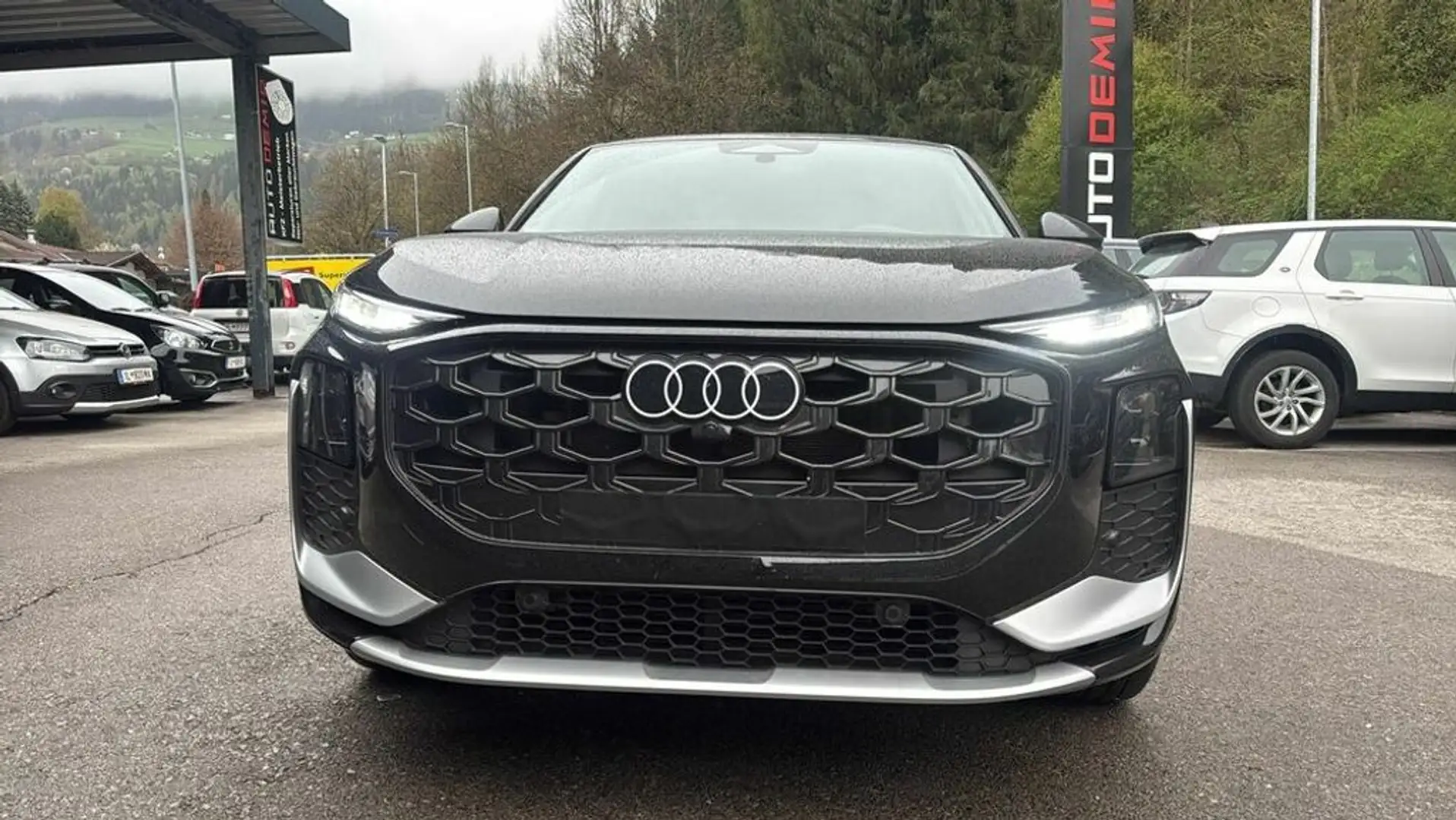 Audi Q3 TFSI quattro 150 kW Schwarz - 1