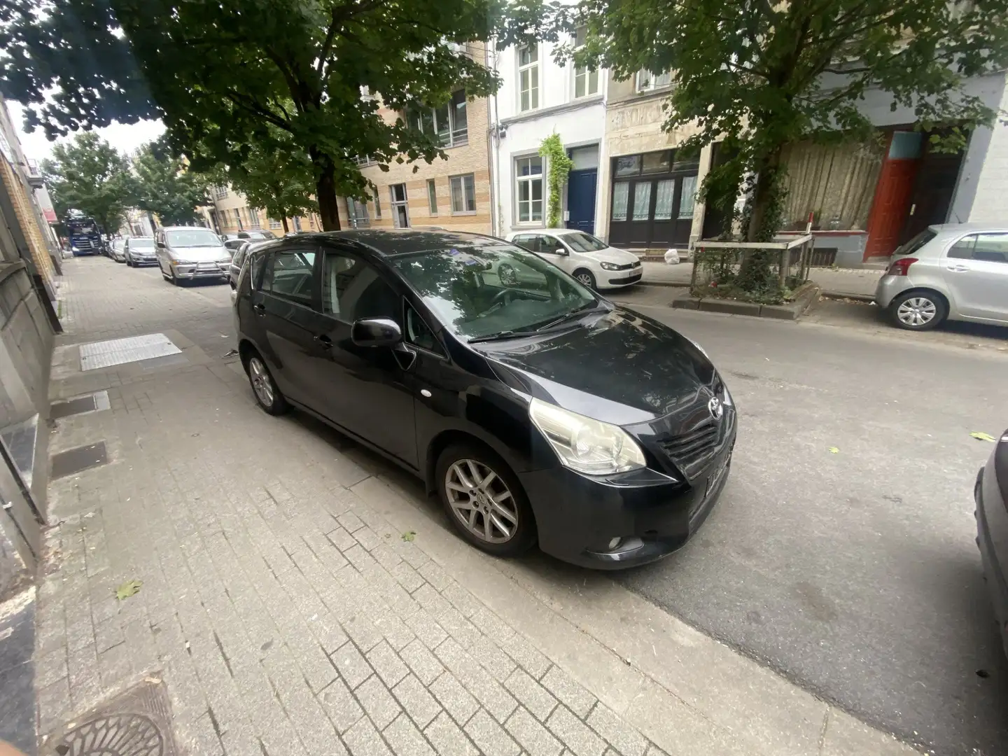 Toyota Corolla Verso 1.8i VVT-i 16v exécutive 7pl.+camera Noir - 1