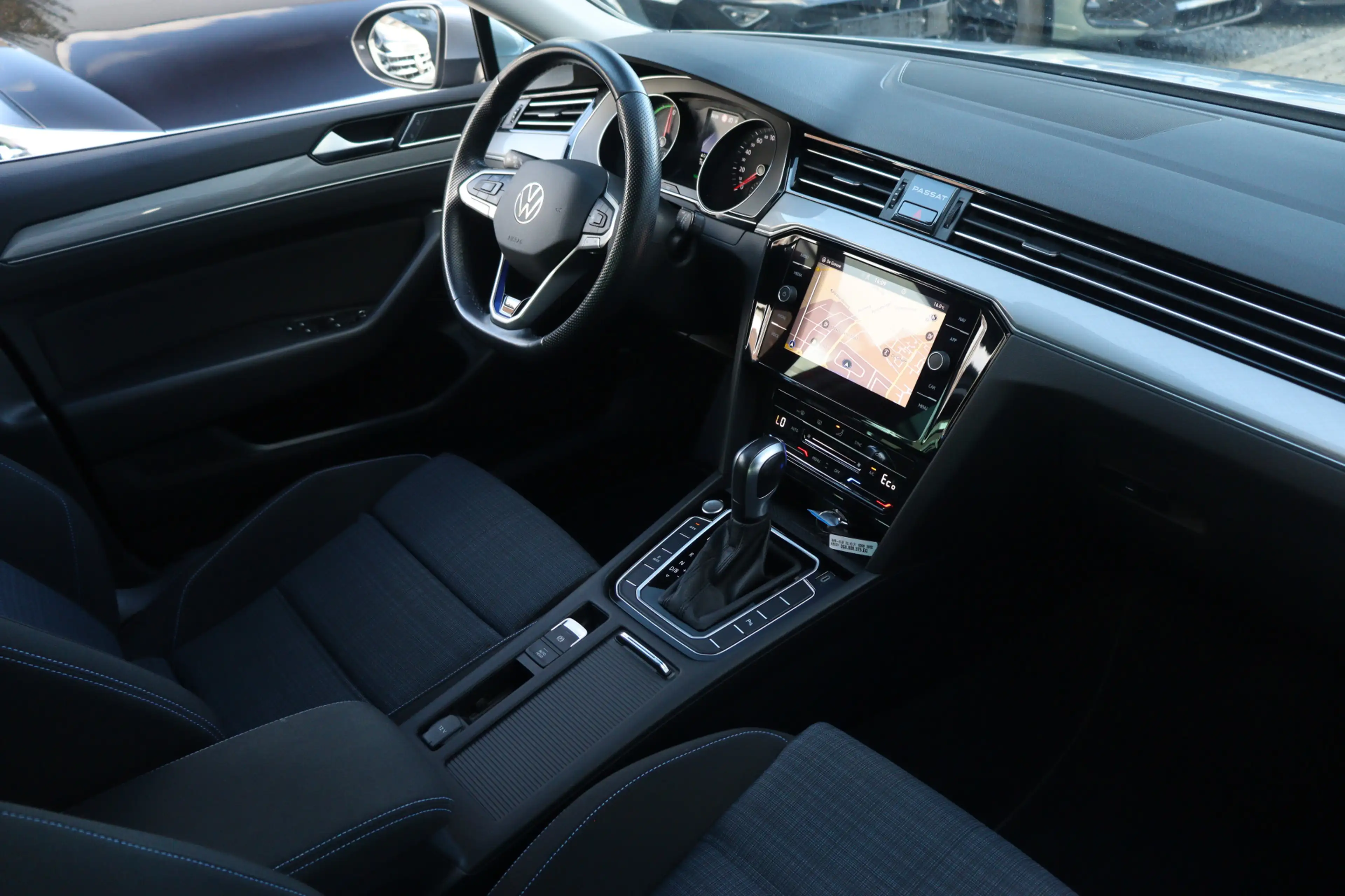 Volkswagen Passat Variant 1.4 TSI PHEV GTE Business | Matrix | Camera | ACC — photo 12