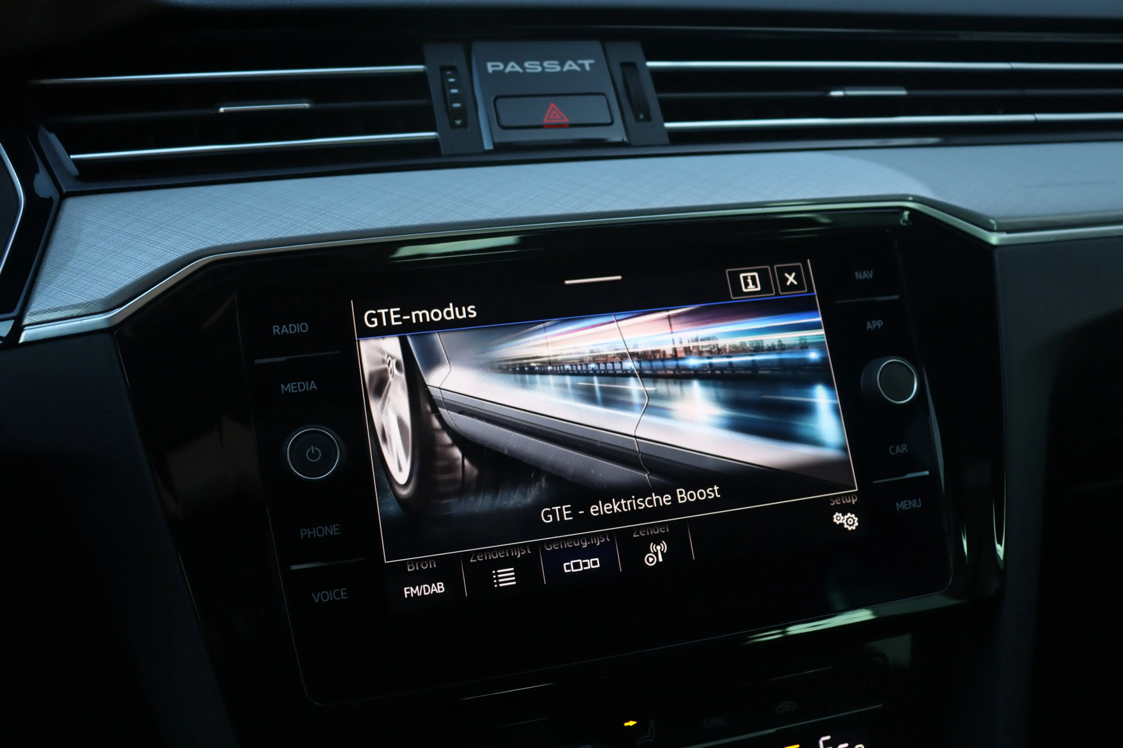 Volkswagen Passat Variant 1.4 TSI PHEV GTE Business | Matrix | Camera | ACC — photo 24