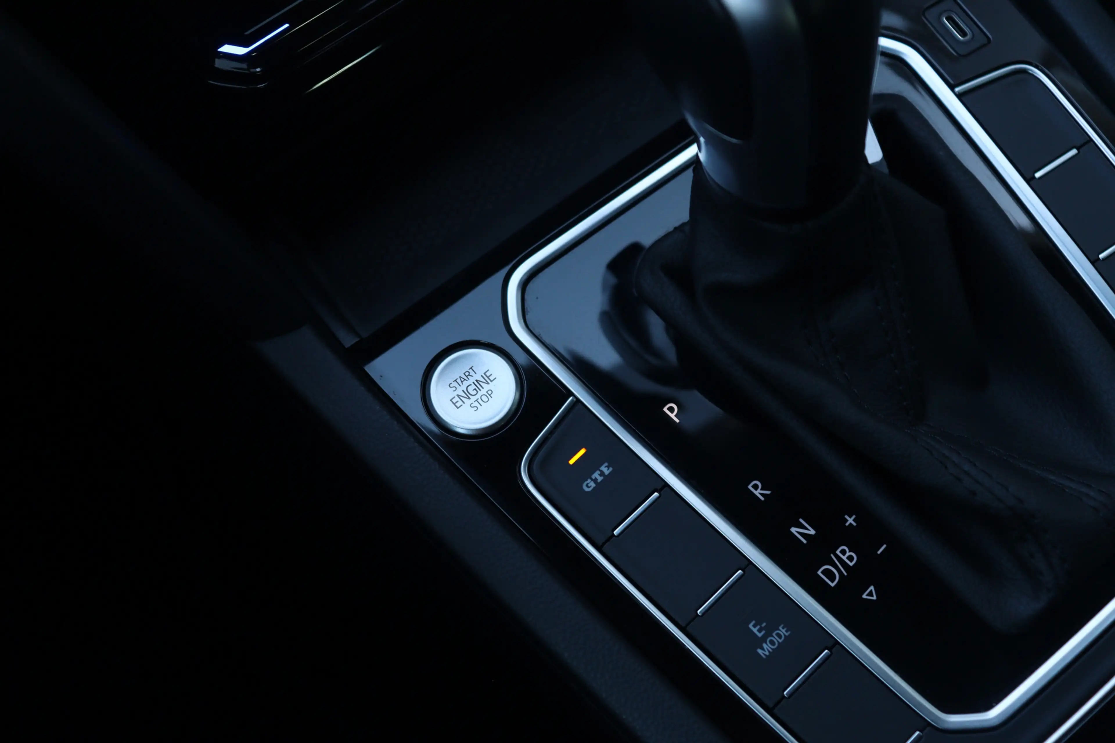 Volkswagen Passat Variant 1.4 TSI PHEV GTE Business | Matrix | Camera | ACC — photo 29