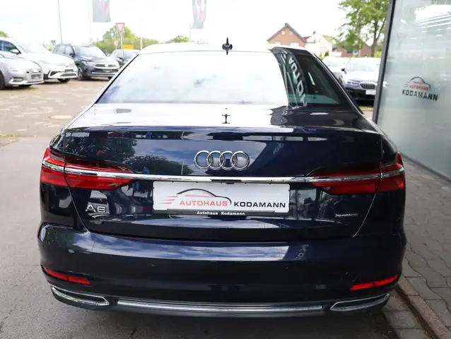 Audi A6 view 9