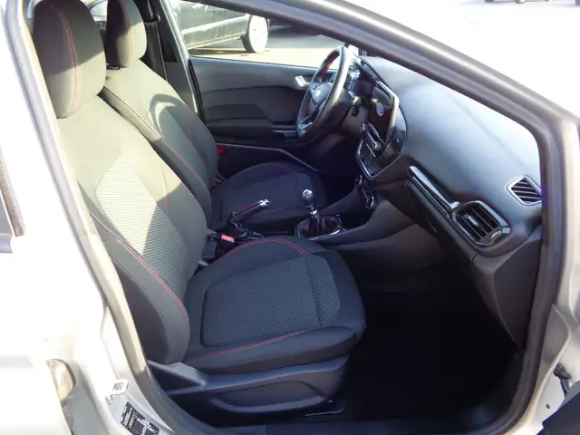Ford Fiesta view 11