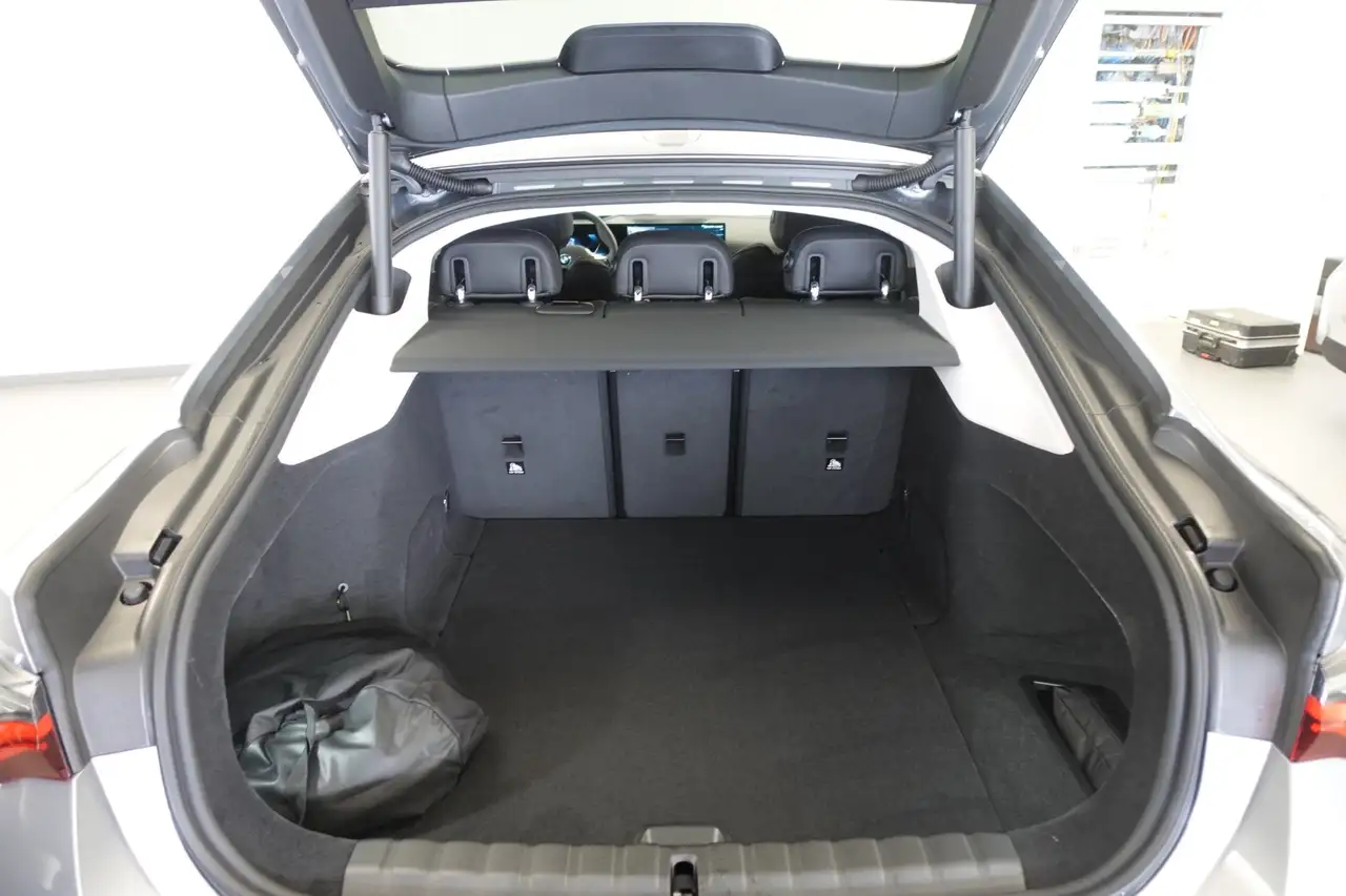 BMW i4 2026 — фото 14