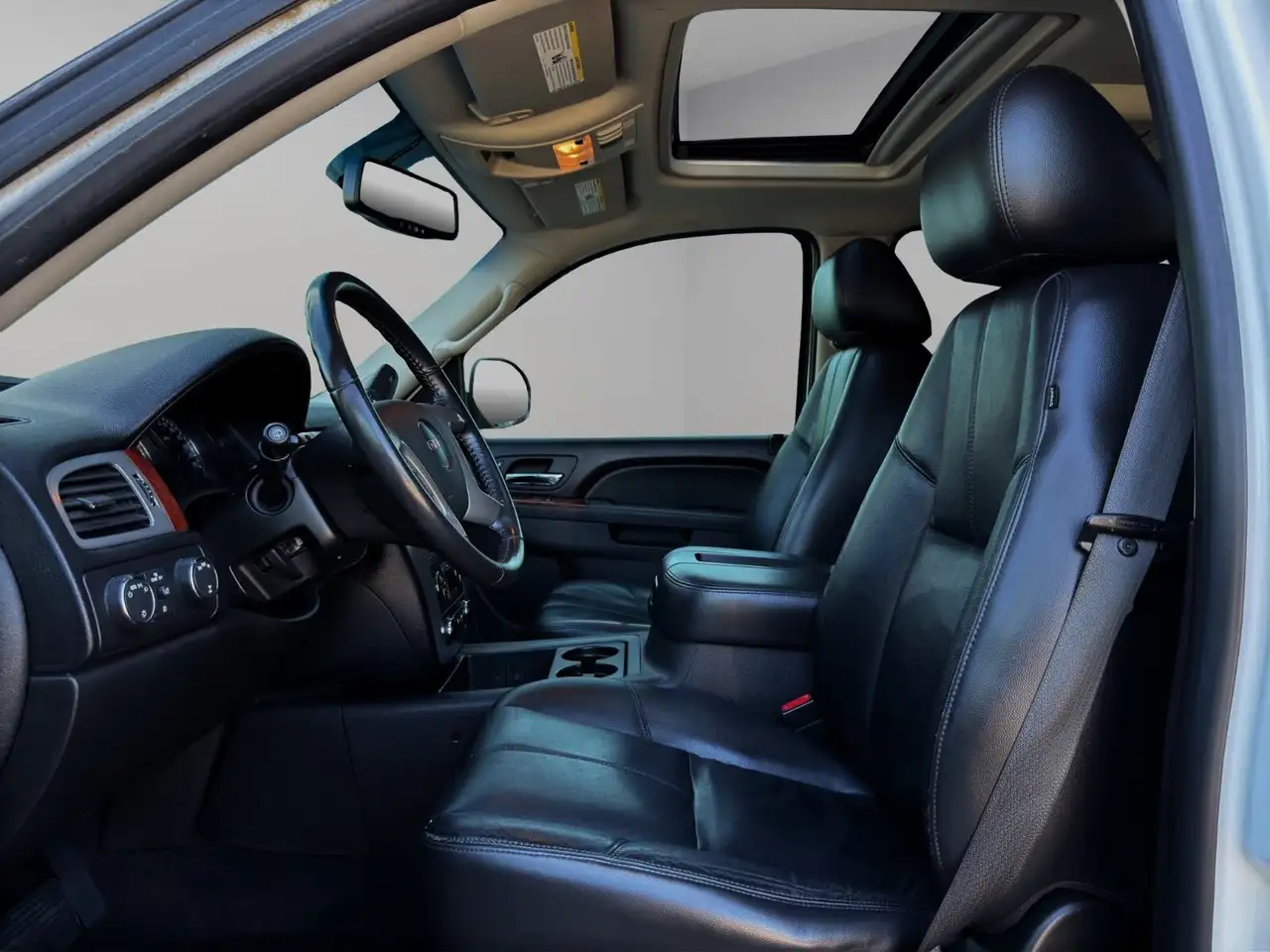 GMC Yukon снимка GMC Yukon