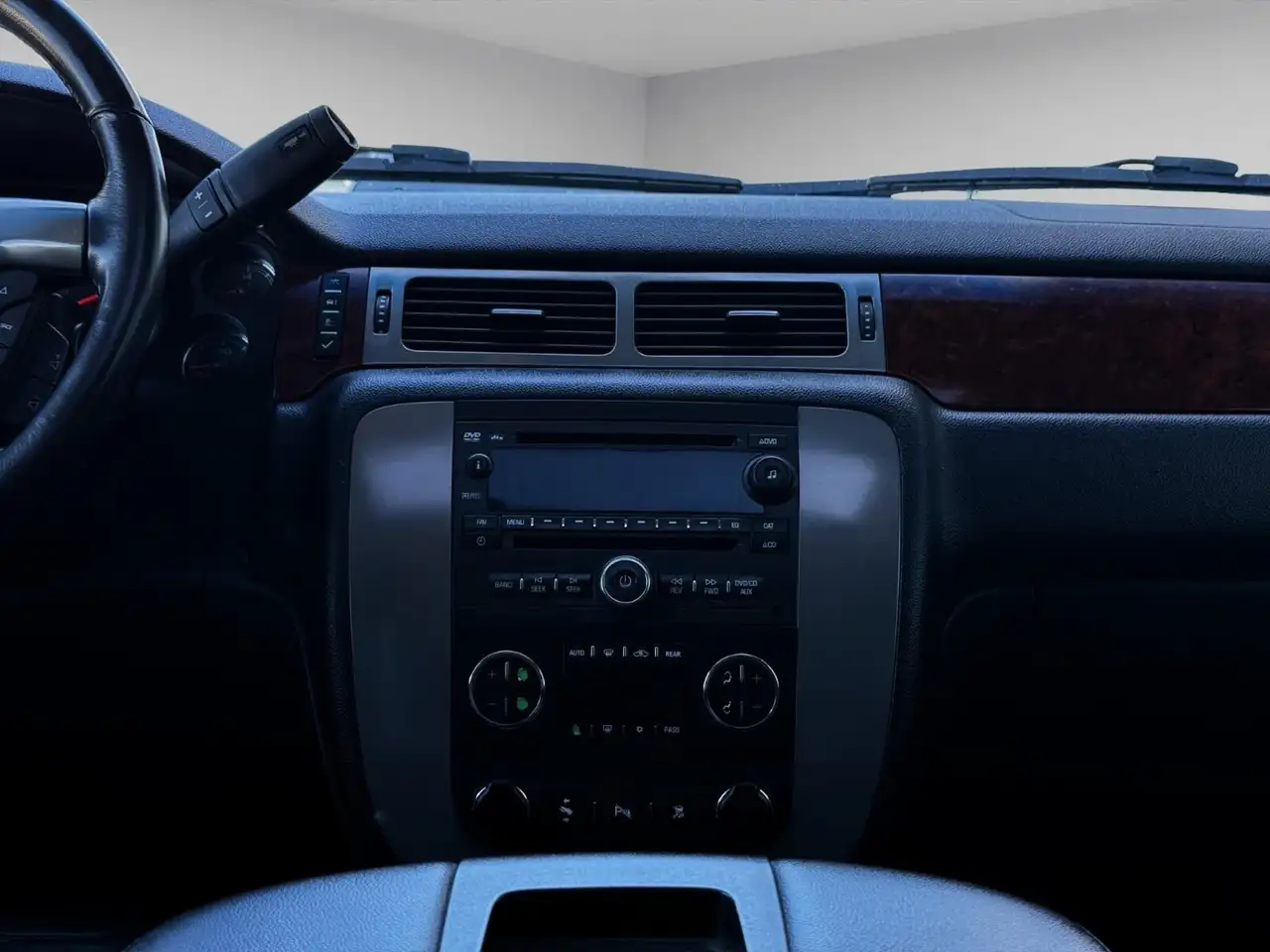 GMC Yukon снимка GMC Yukon