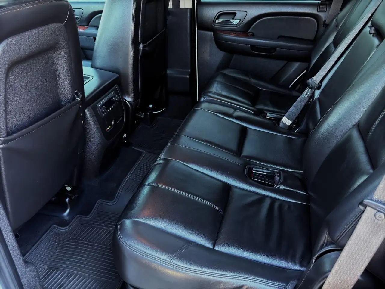 GMC Yukon снимка GMC Yukon