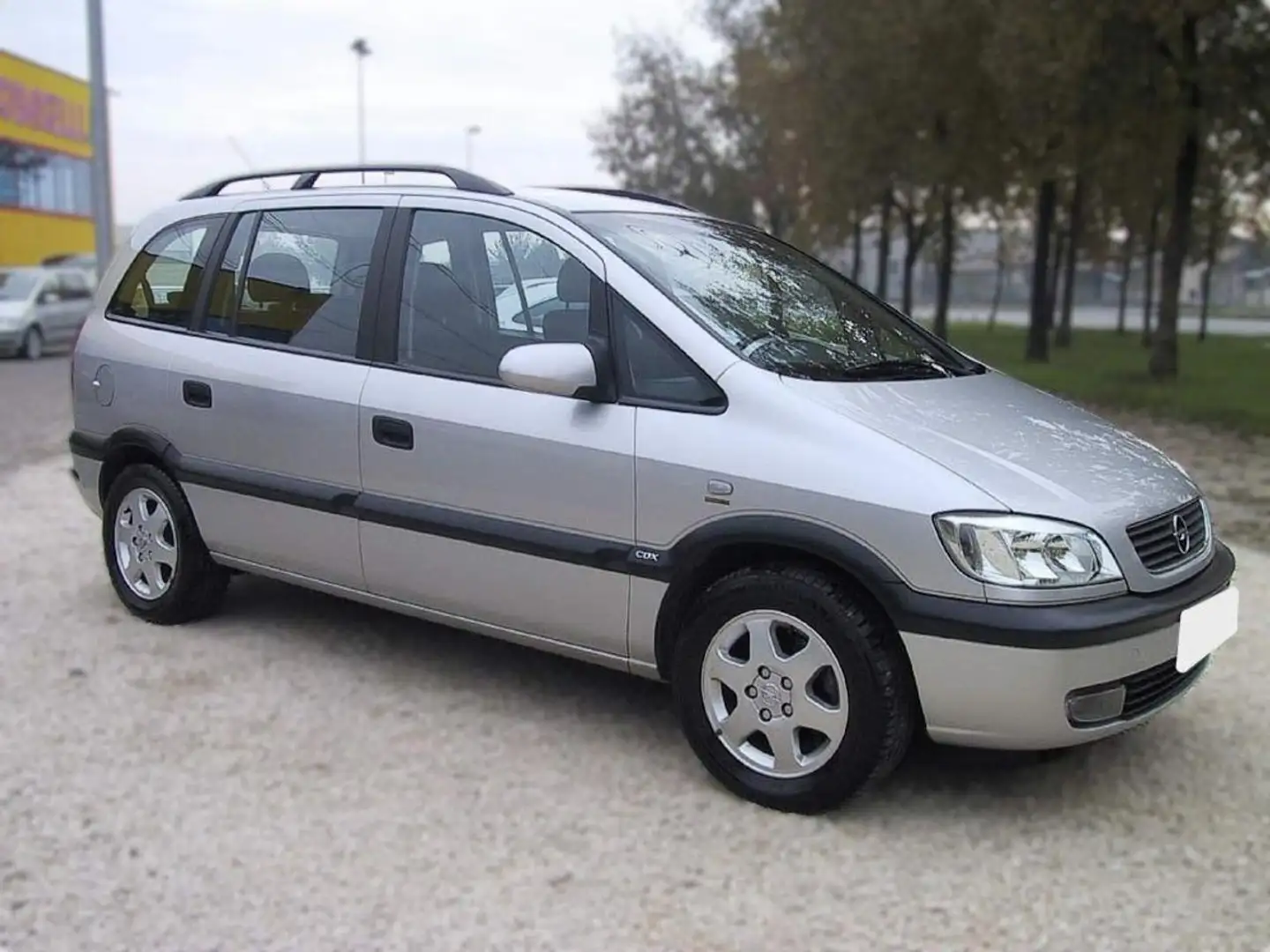 Opel Zafira 2.0 16V DTI cat Comfort Grigio - 2