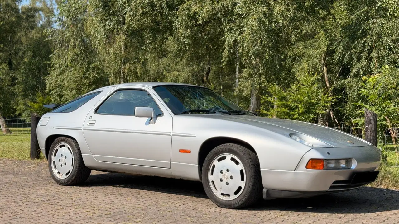 Porsche 928 S4, foto 1