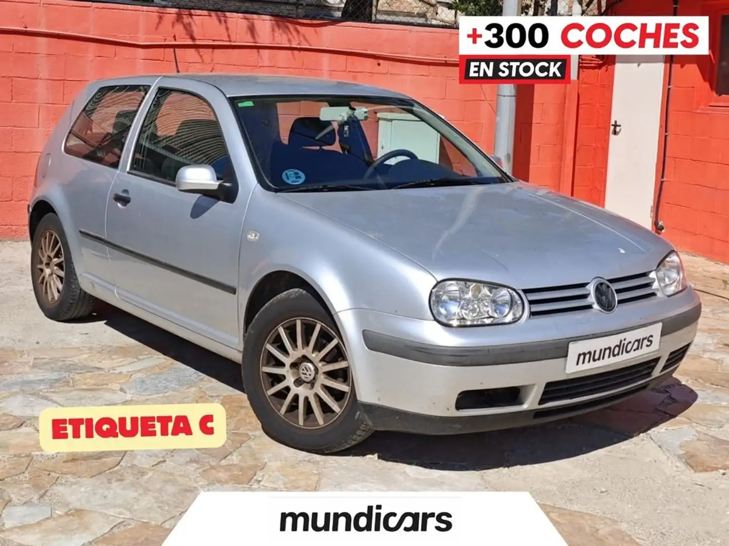Volkswagen Golf 1.6 Highline Aut. 100 Grau - 1