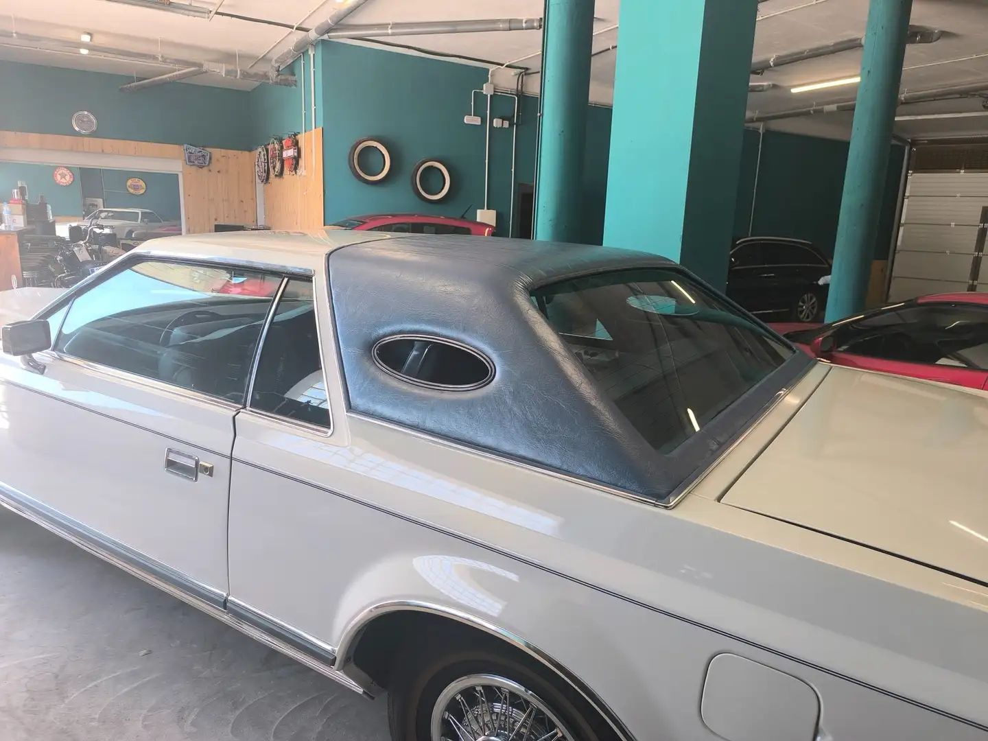 Lincoln Continental Marc V Beyaz - 2