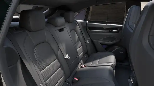 Porsche Macan view 11
