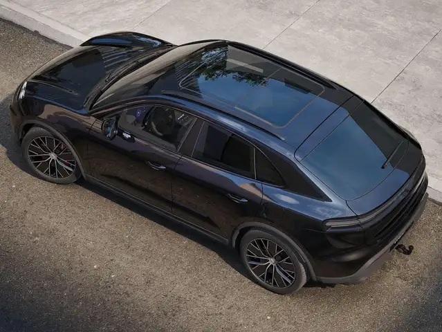 Porsche Macan view 4