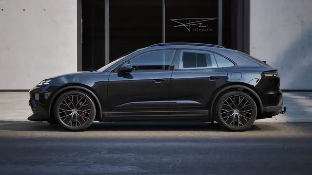 Porsche Macan view 2