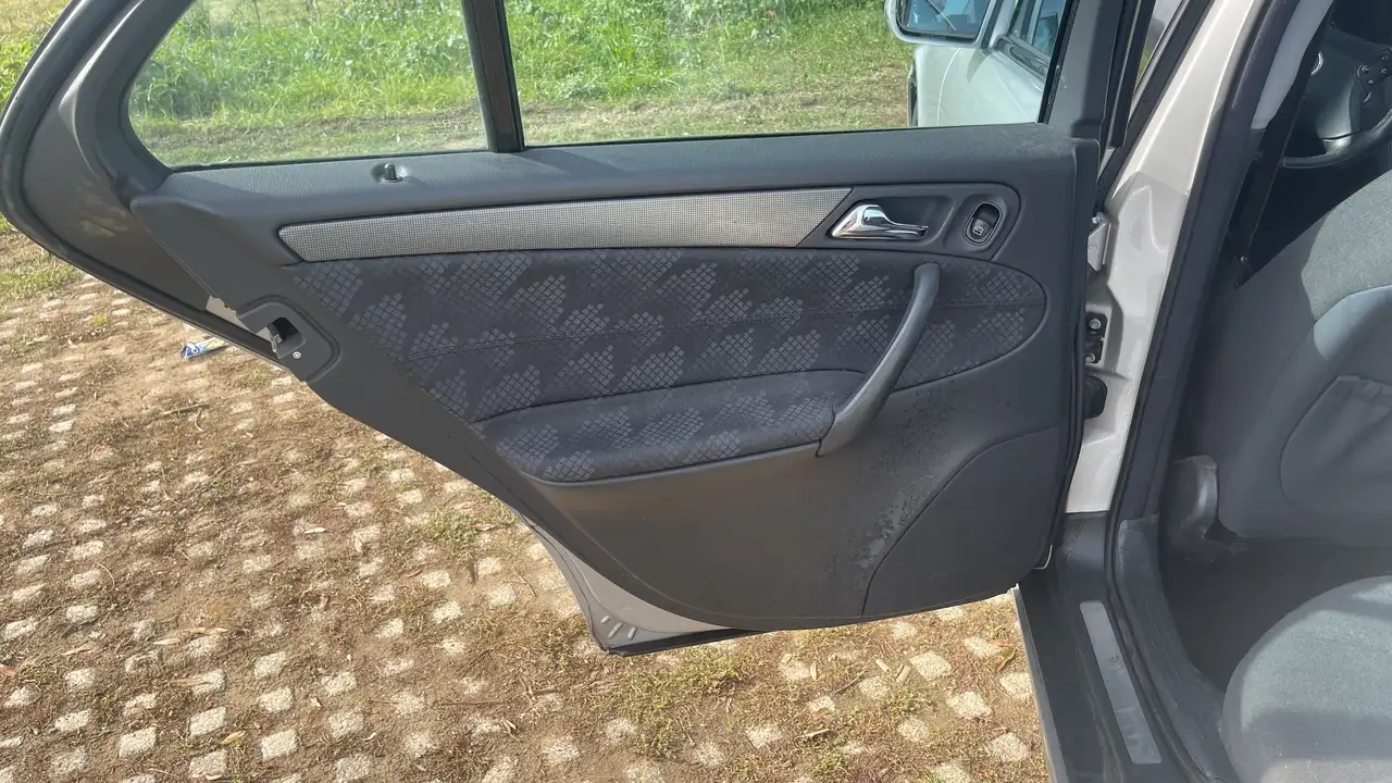 Mercedes-Benz C 200 K. Avantgarde, foto 12