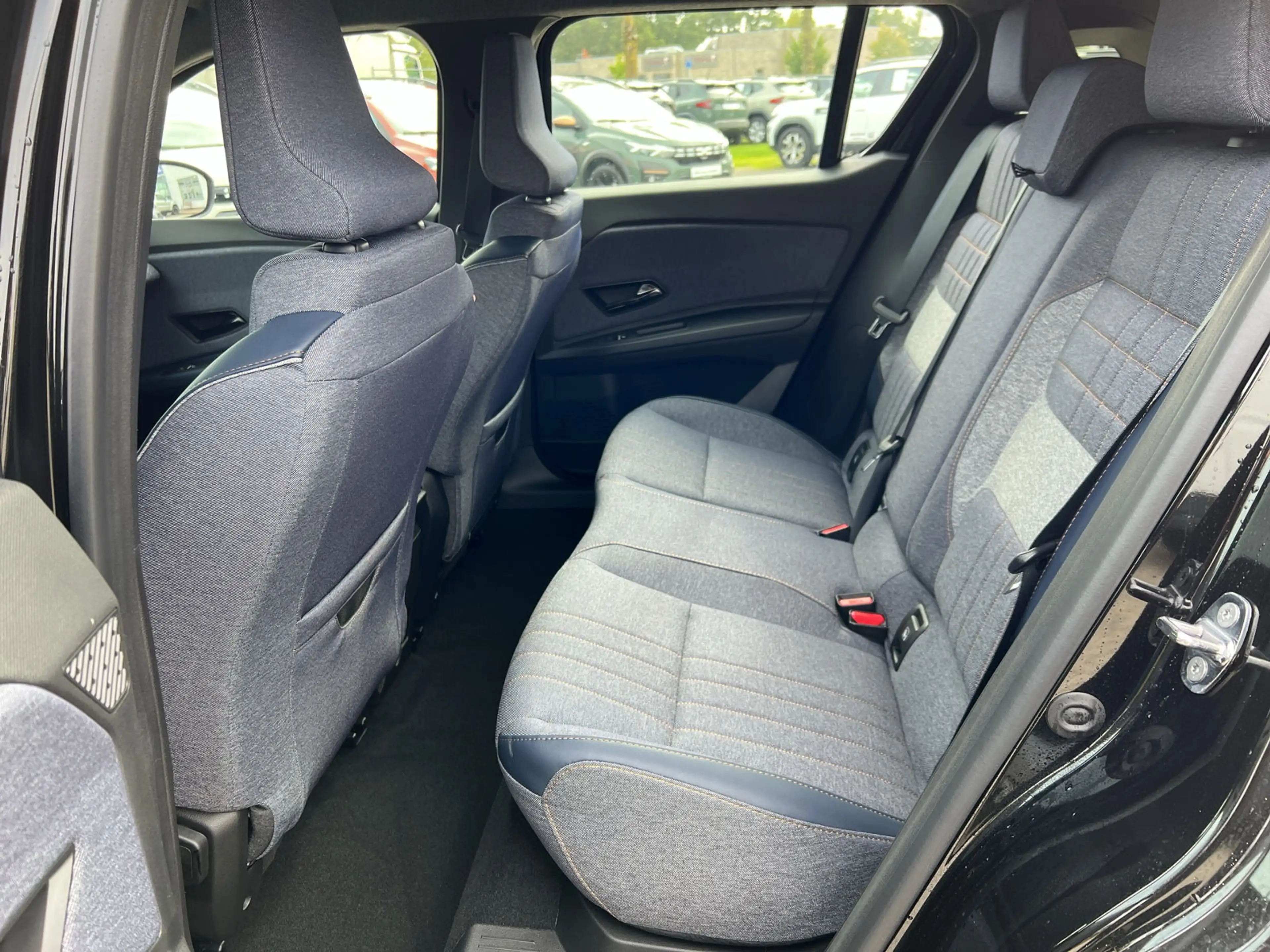 Renault R 4 E-Tech 150 Comfort Range Techno SHZ+LKHZ+RFK — photo 10