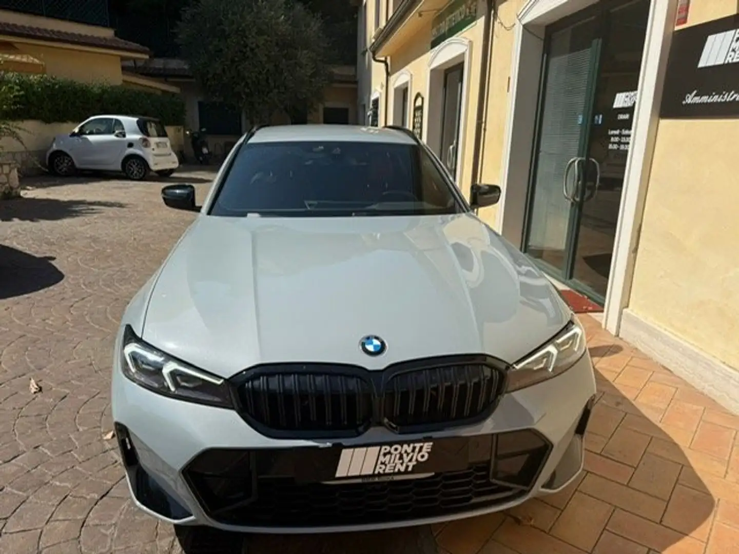 BMW 330 Serie 3 G21 Touring 330d Touring mhev  MSport auto Grigio - 2