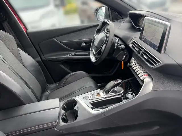 Peugeot 3008 view 7