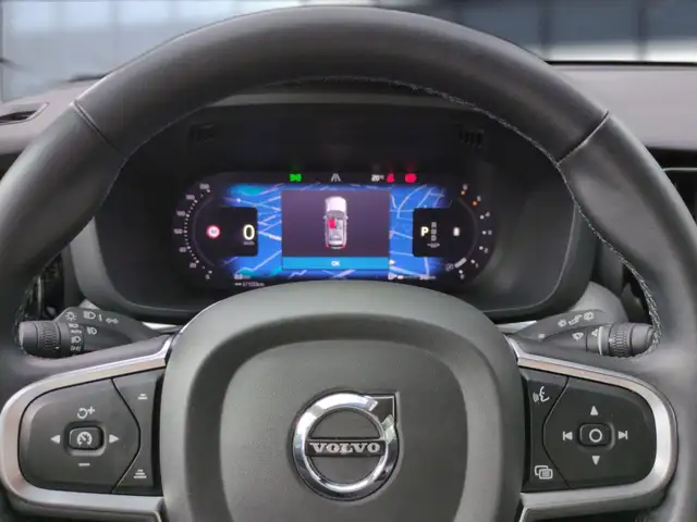 Volvo XC60 view 15