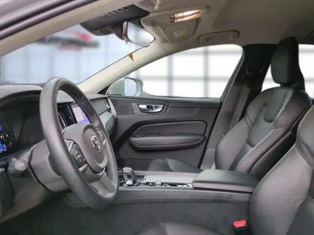 Volvo XC60 view 13