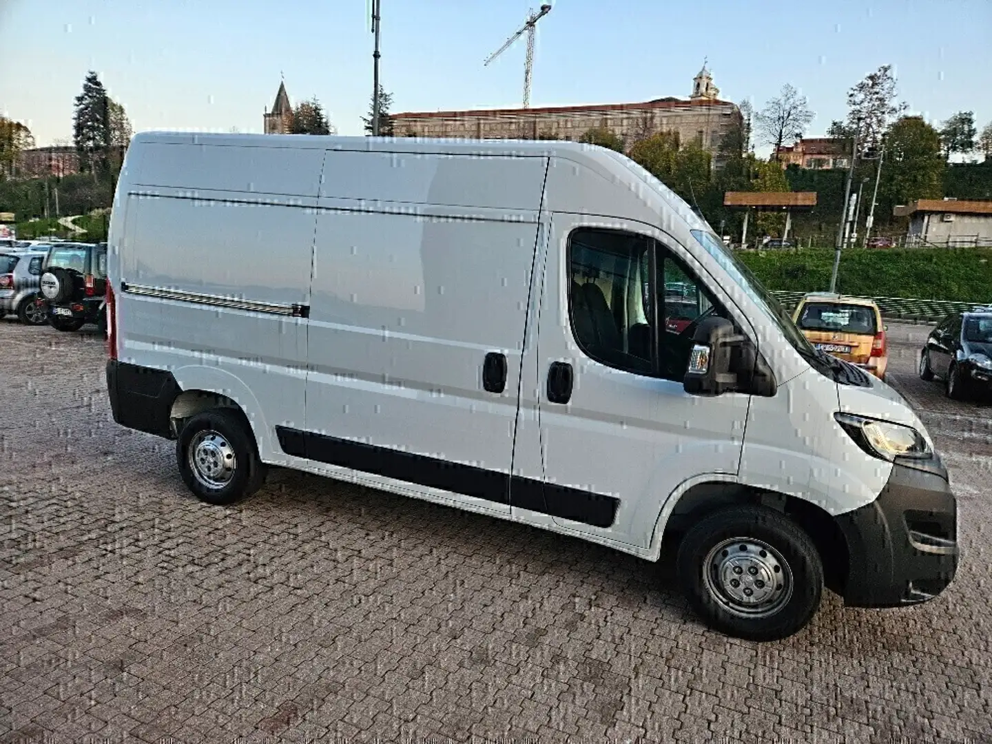 Peugeot Boxer 333 2.2 BlueHDi 140 S&S PM-TM Furgone Weiß - 2
