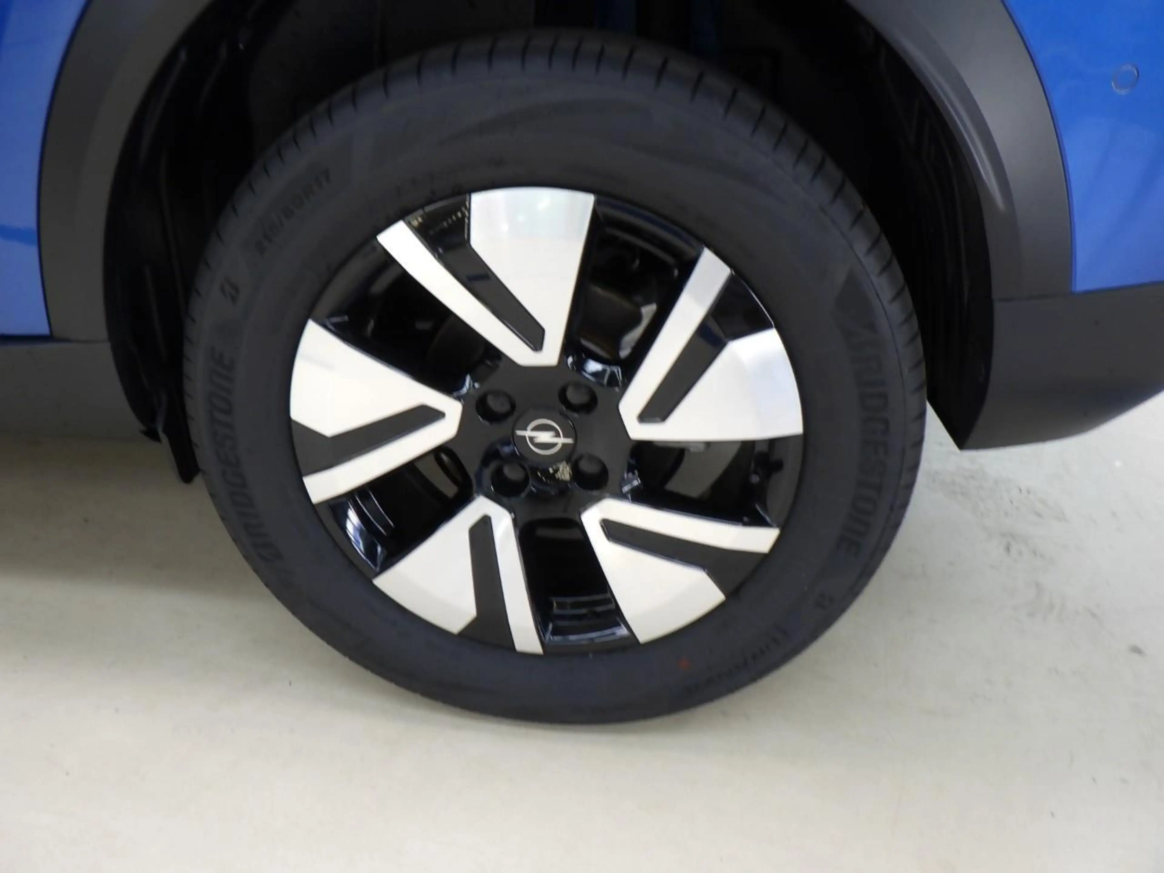Opel Frontera 1.2 Turbo Hybrid GS 7p. — photo 11