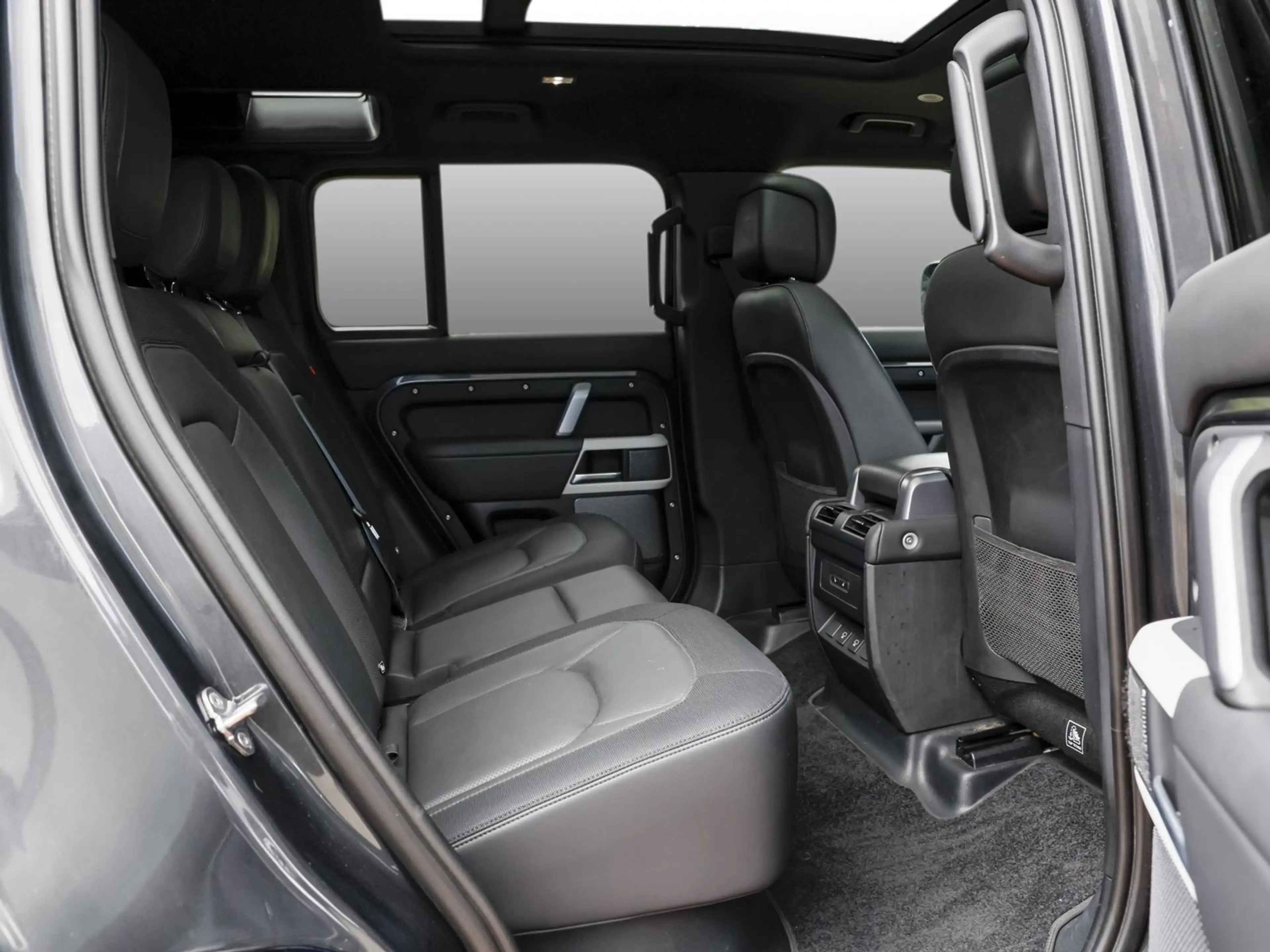 Land Rover Defender D300 110 X-DYNAMIC HSE ACC STANDHEIZUNG — photo 8