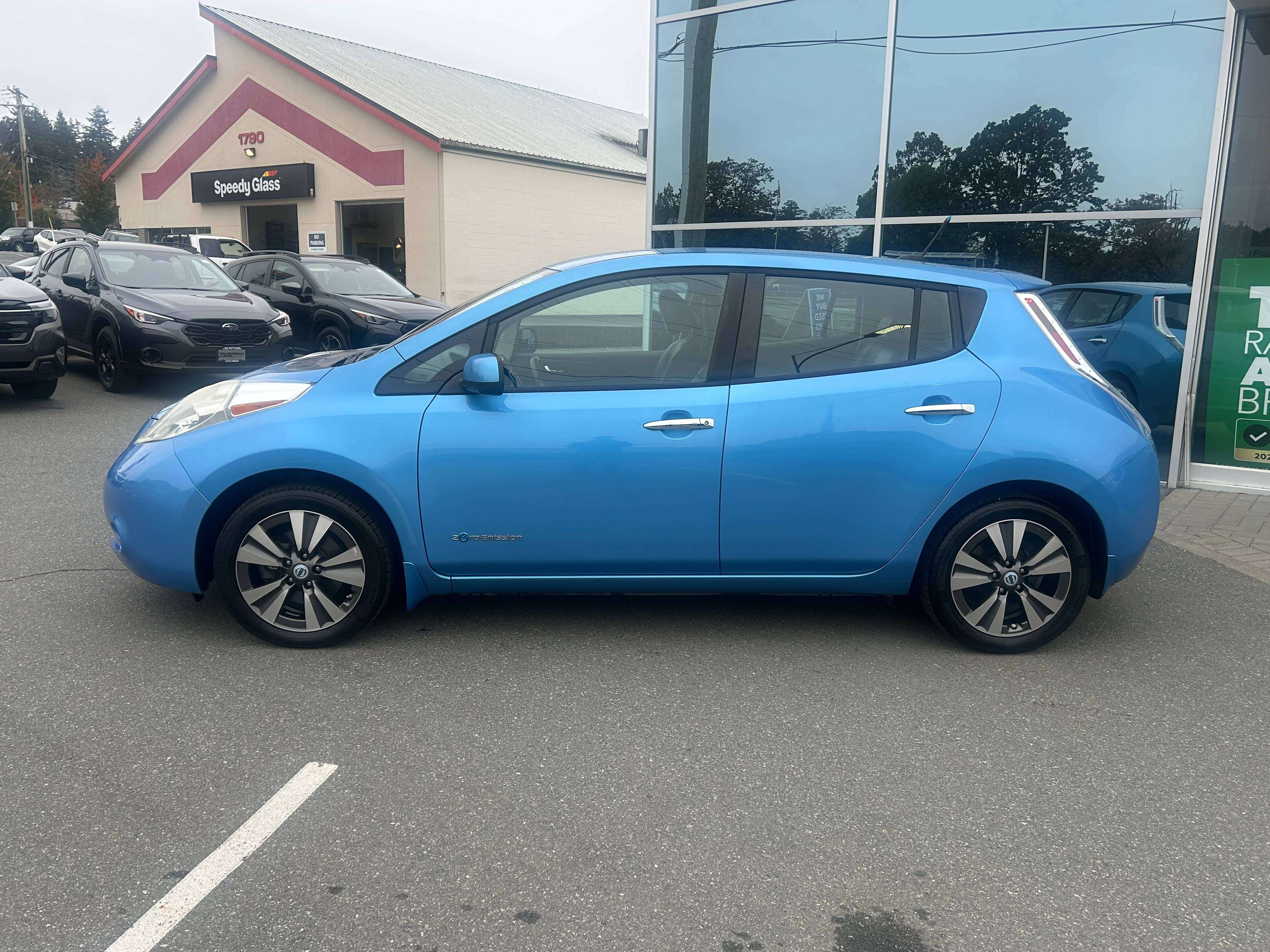 2014 Nissan Leaf Hatchback