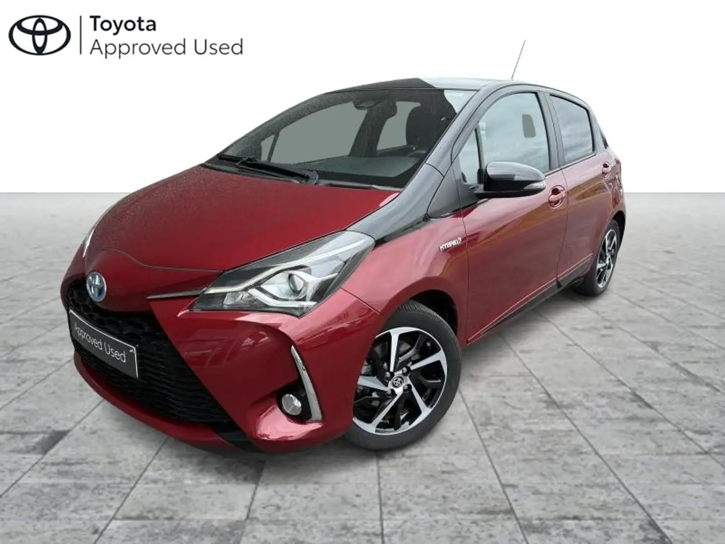 Toyota Yaris 1.5 Hybrid Lounge Rouge - 1