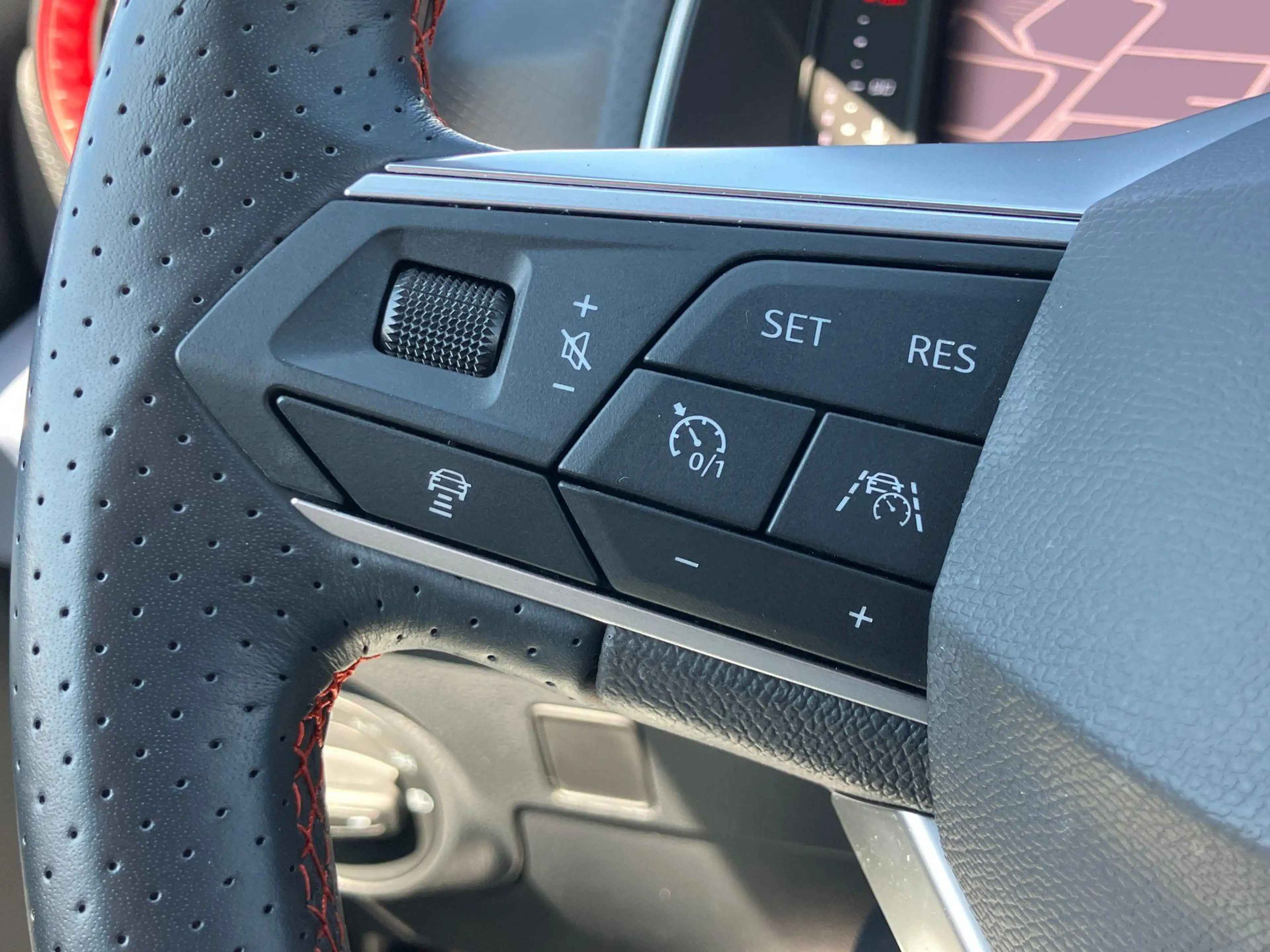SEAT Ibiza 1.0EcoTSI/95PK FR Business Intense · Navigatie · A — photo 10