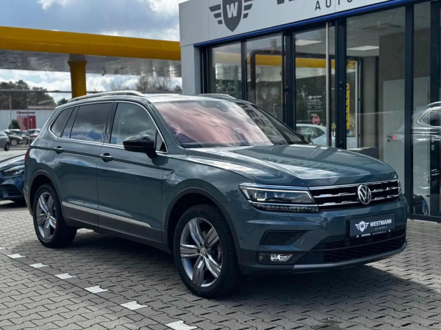 Volkswagen Tiguan Allspace IQ.DRIVE/PANO/SHZ/LED/7SITZE/ACC Modrá - 2