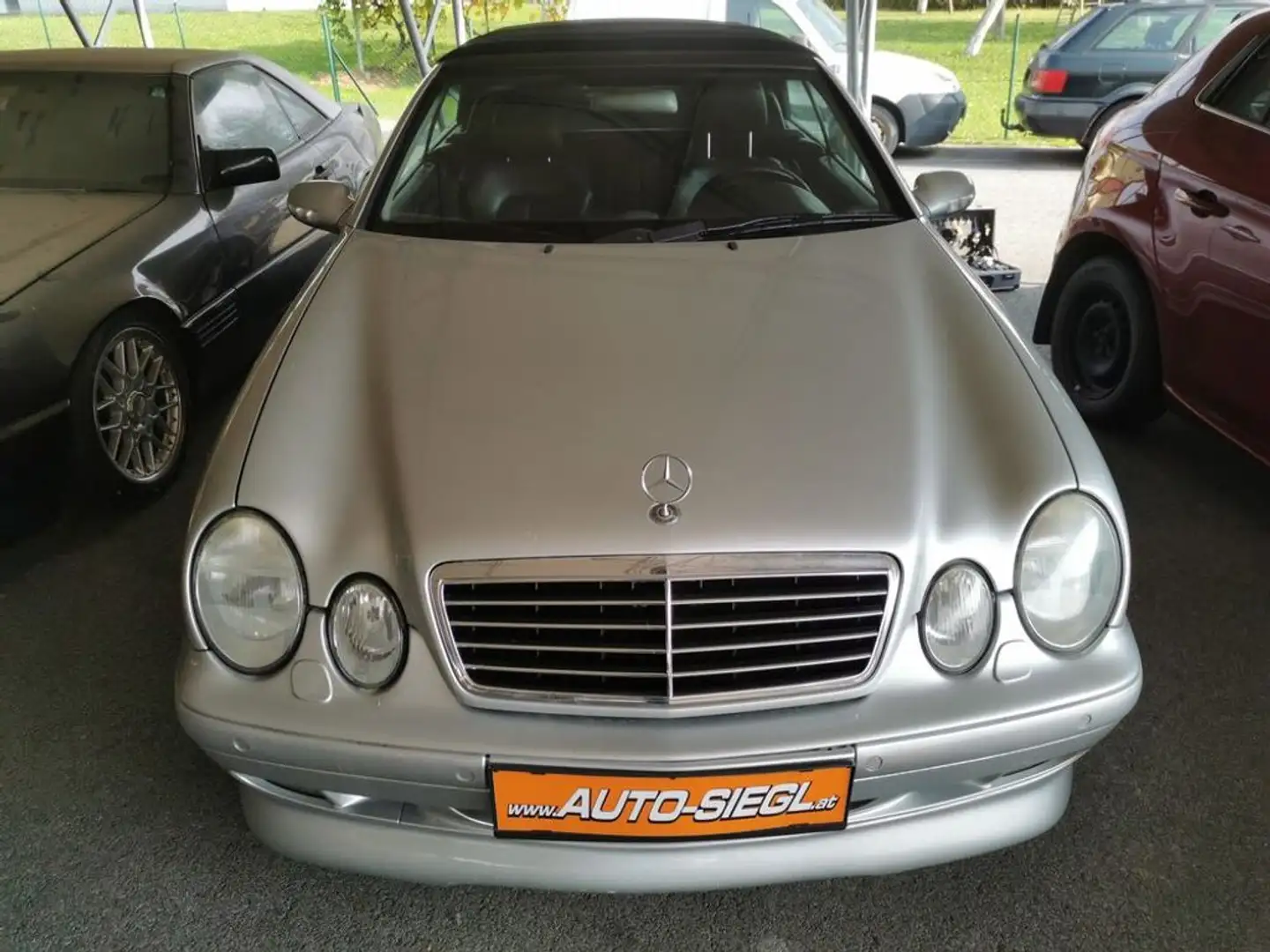 Mercedes-Benz 320 (208.465) Zilver - 2