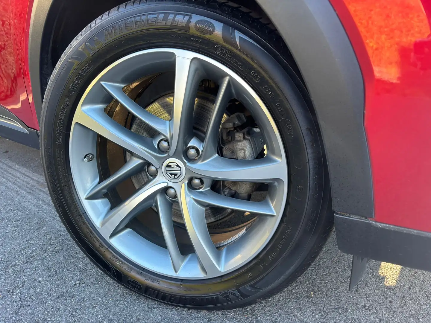 MG EHS EHS PHEV Luxury Rot - 2