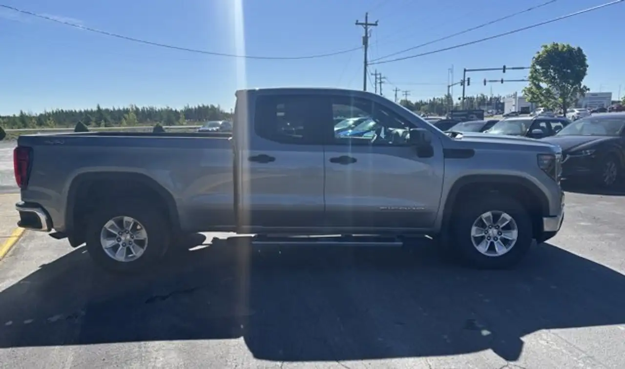 GMC Sierra 1500 снимка GMC Sierra 1500