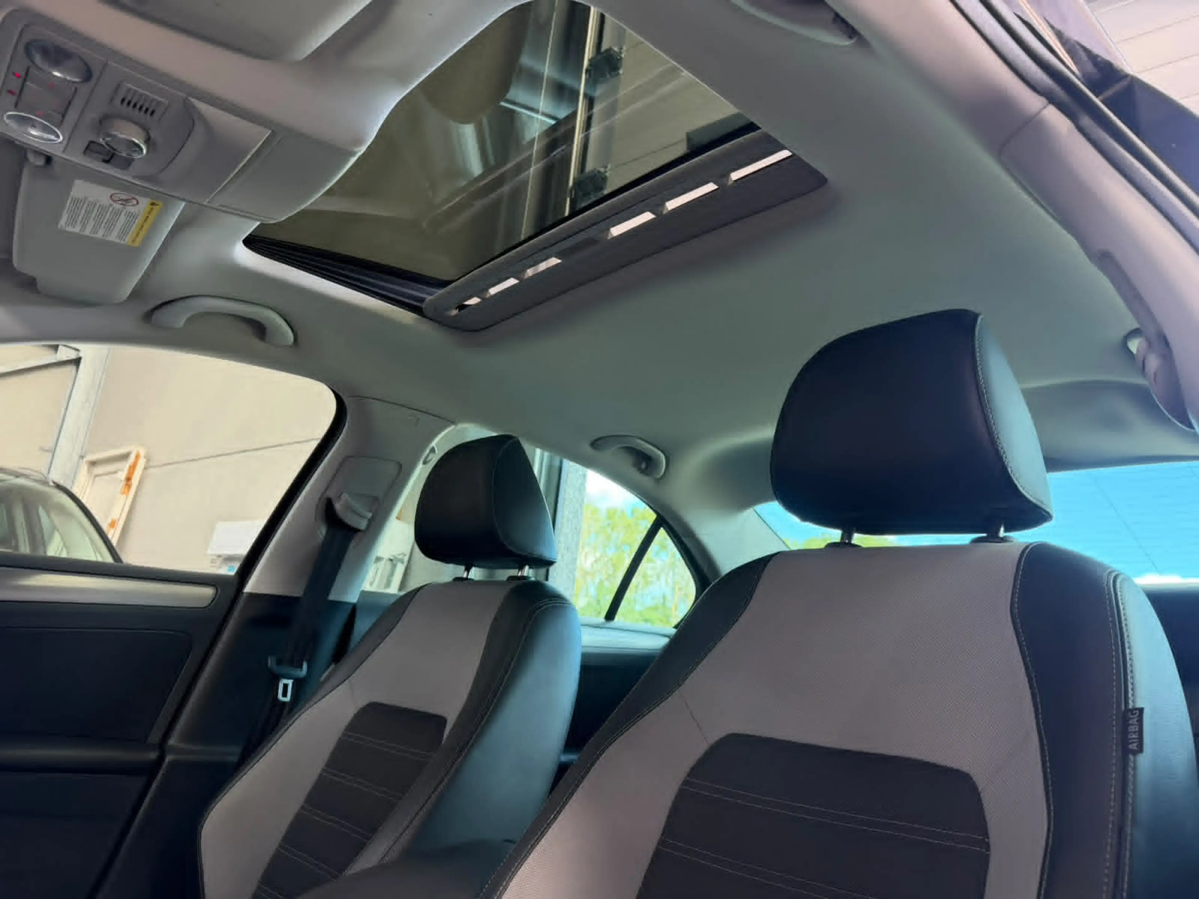 Volkswagen Jetta Jetta 1.4 TSI Essence Automatique Toit/cuir/garantie 12 Mois — photo 9