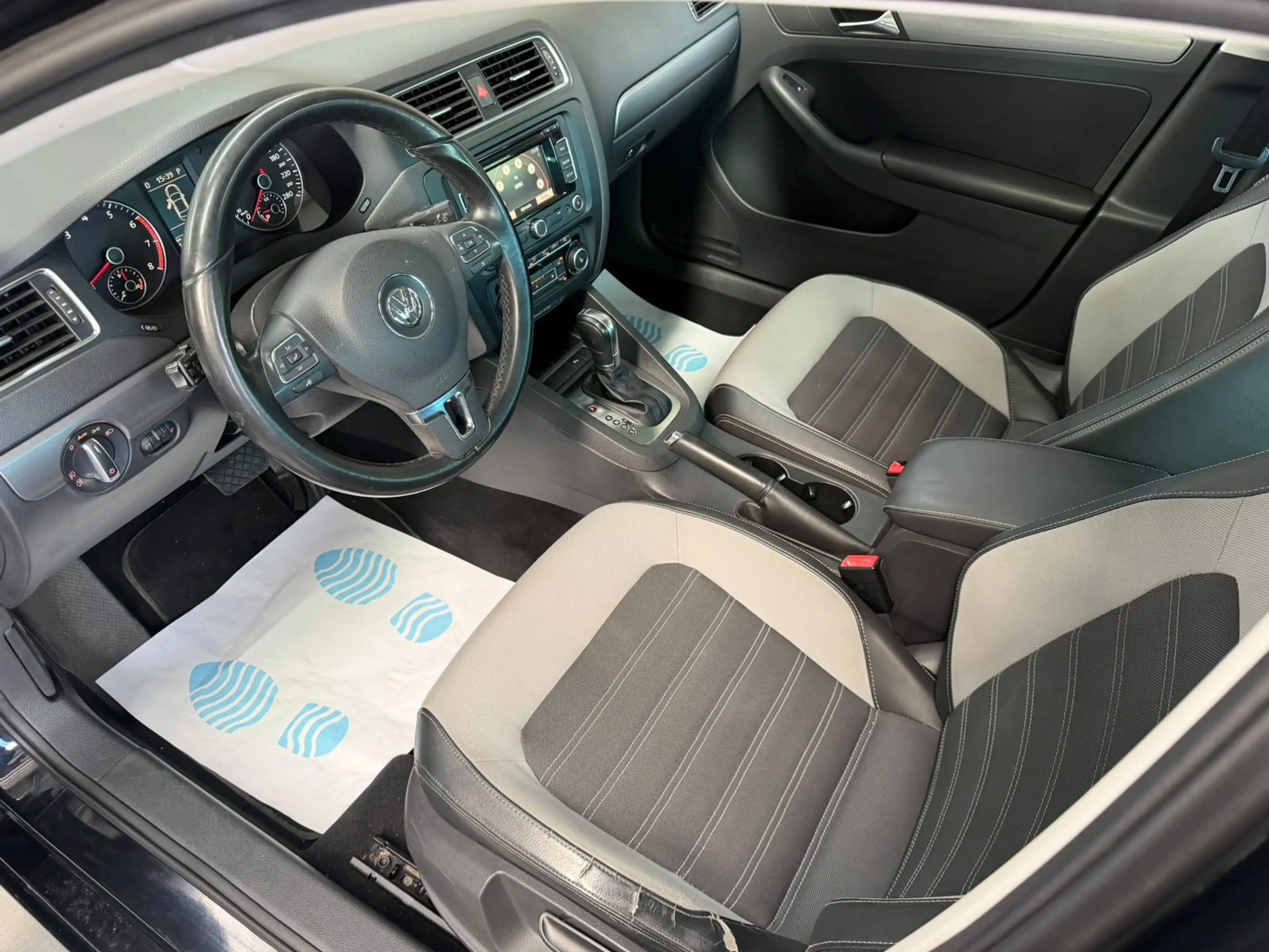 Volkswagen Jetta Jetta 1.4 TSI Essence Automatique Toit/cuir/garantie 12 Mois — photo 10