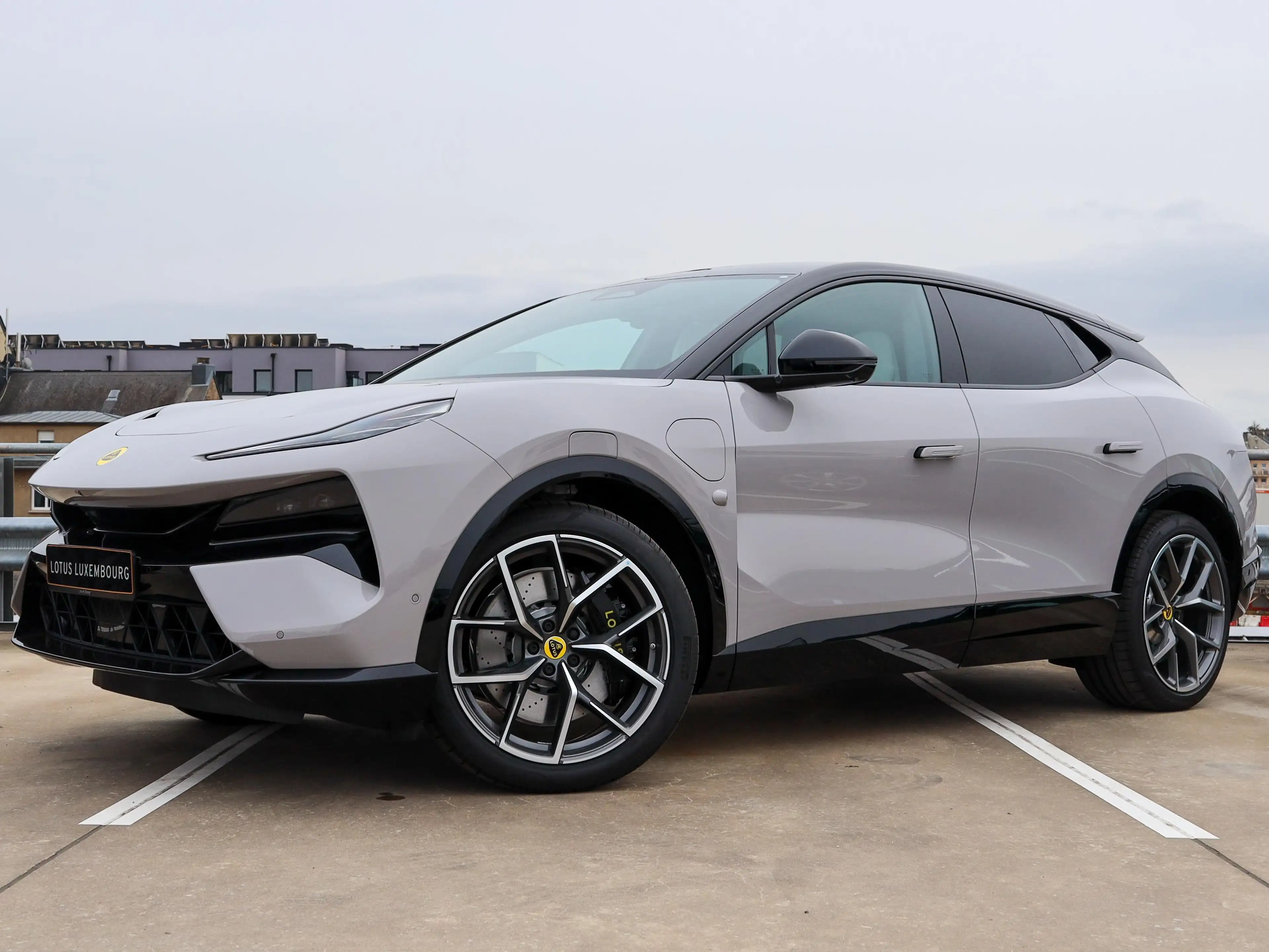 Lotus Eletre S