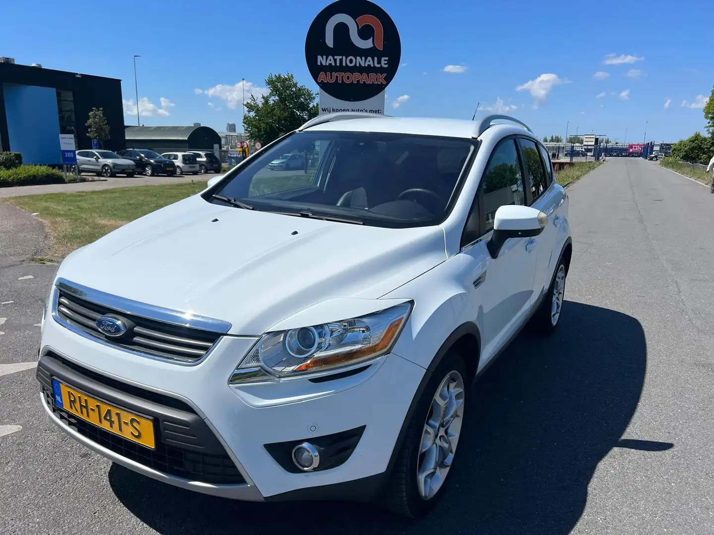 Ford Kuga 2010 * 2.0 TDCi Titanium * AUTOMAAT * APK * Wit - 1