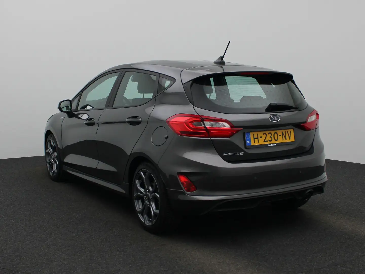 Ford Fiesta 1.0 EcoBoost ST-Line | 17-inch | Climate Control | Grijs - 2