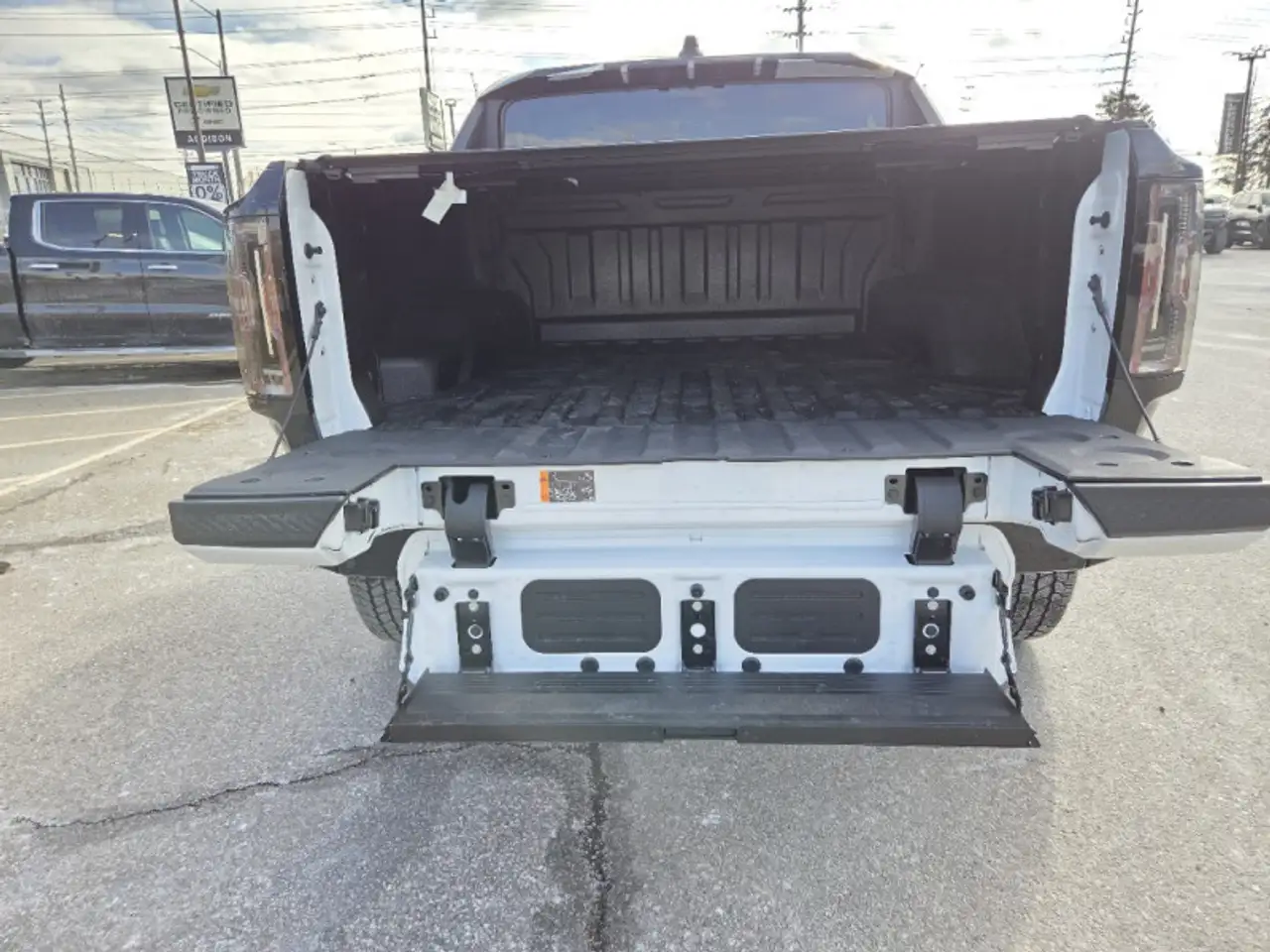 GMC HUMMER EV Pickup снимка GMC HUMMER EV Pickup