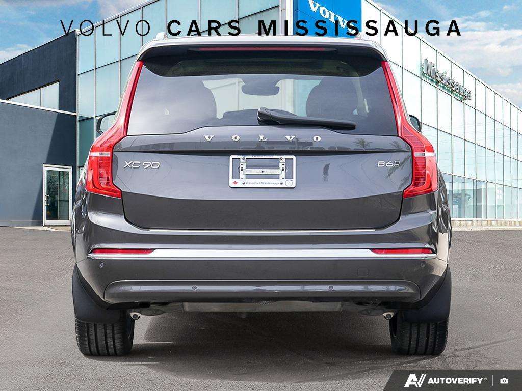 2024 Volvo XC90 Plus Bright Theme alt 5