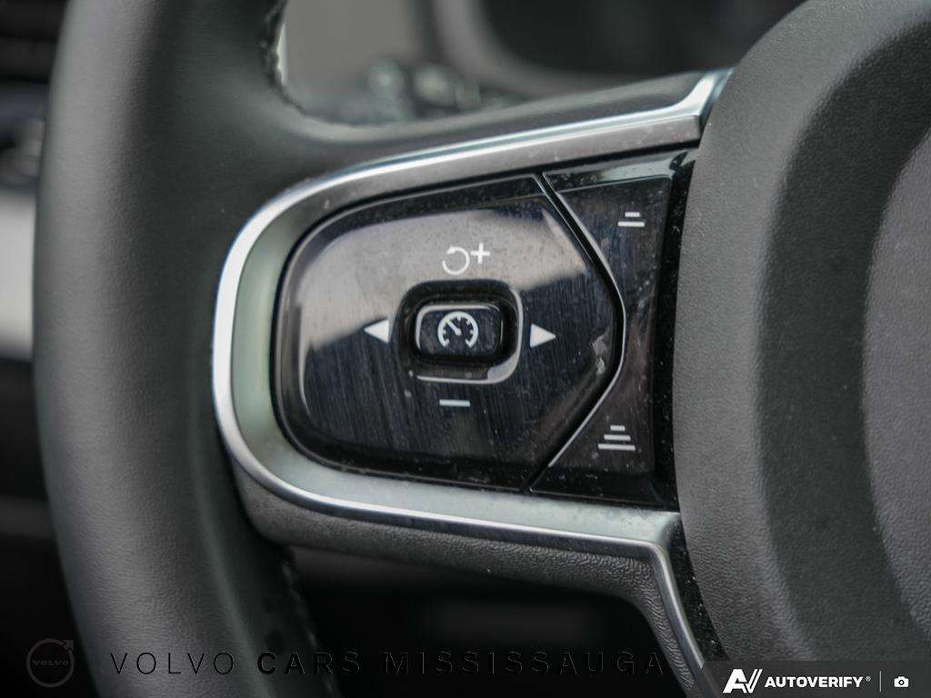 2024 Volvo XC90 Plus Bright Theme thumb 18