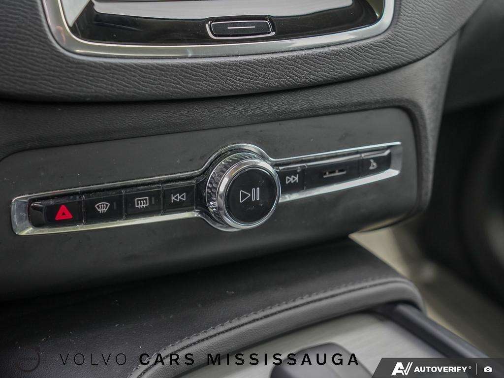 2024 Volvo XC90 Plus Bright Theme thumb 20