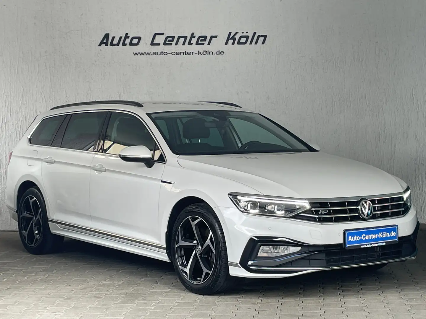 Volkswagen Passat Variant Passat Variant 2.0 TDI DSG Business*R-Line* Weiß - 2