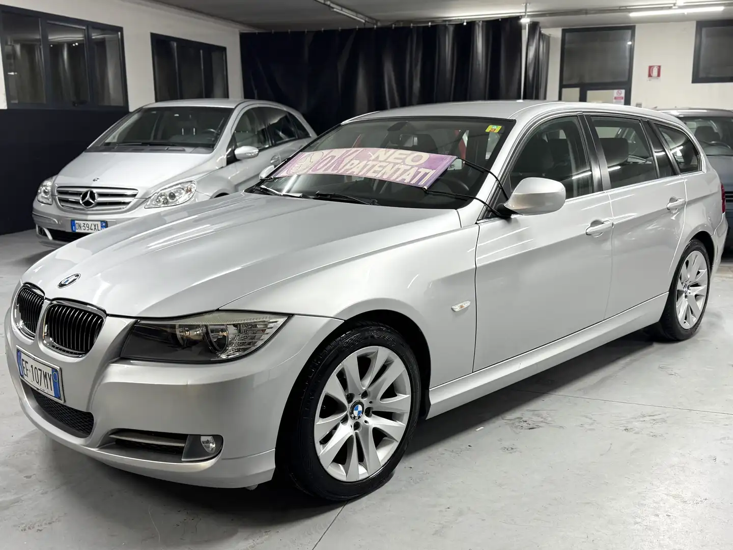 BMW 316 316d 2.0 Diesel 116cv Neopatentati LCI Stříbrná - 1